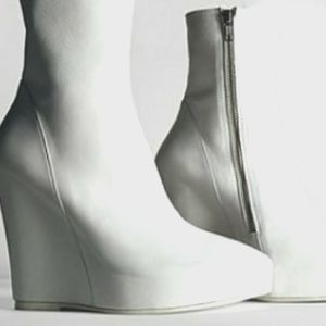 Ann Demeulemeester White Heeled Boots